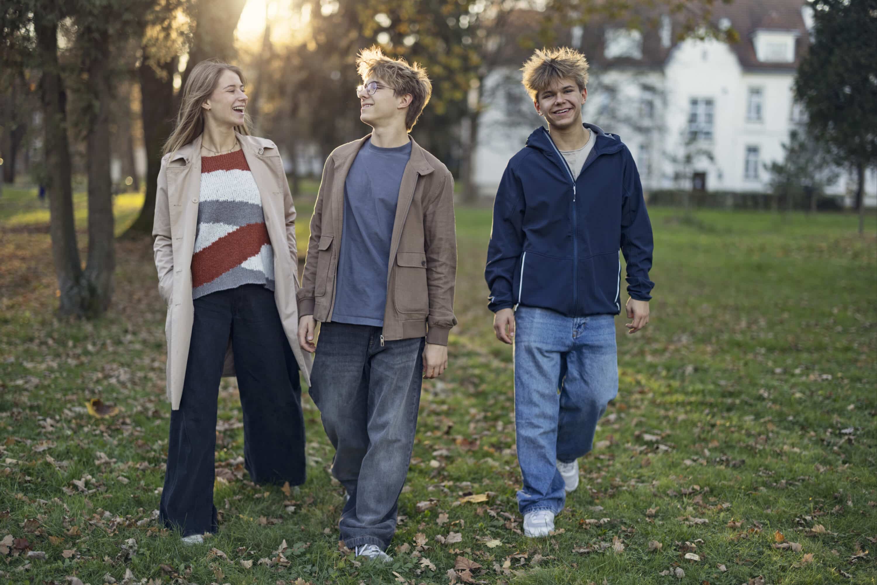 Den digitale ungdomstiden – en utvidet vennearena og en verden av risiko